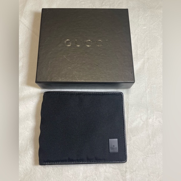RARE Gucci Black Mens Nylon Bifold Wallet 🖤